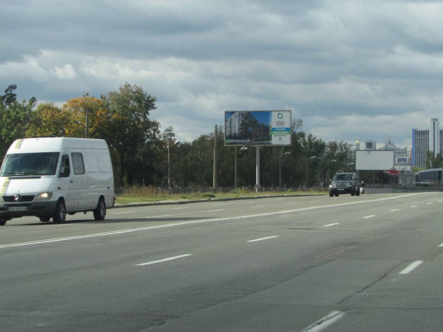 Щит 6x3,  Броварський проспект,  31 навпроти (рух на в'їзд у місто, ліворуч)