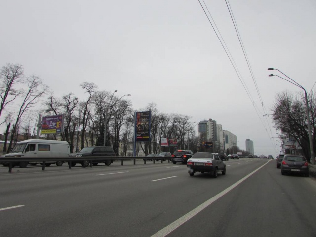 Бэклайт 4x8, Перемоги проспект, 55 (за 500 метрів до М"Берестейська" рух з центру Киева, ліворуч) Бэклайт 4x8, Перемоги проспект, 55 (за 500 метрів до М"Берестейська" рух з центру Киева, ліворуч)