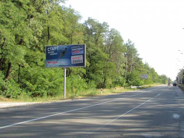 Щит 6x3,  Мінське шосе (Р02), міська смуга, рух в напрямку Києва, ліворуч