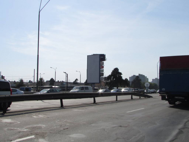 Бэклайт 4x8, Броварський проспект, після 100 метрів від М"Лісова", рух в напрямку Киева, ліворуч Бэклайт 4x8, Броварський проспект, після 100 метрів від М"Лісова", рух в напрямку Киева, ліворуч
