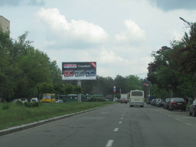 Щит 6x3,  Шолом-Алейхема, 19  рух від Конотопської битви (Волгоградської) площі (на розподілювачі)