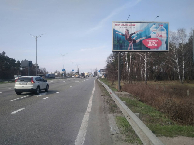 Призма 6x3,  Бориспільске шосе, за 200 метрів руху до Харківської площі 