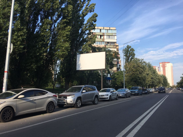 Щит 6x3, Тичини Павла проспект, 1 (рух від Дніпровська набережна, ліворуч) Щит 6x3, Тичини Павла проспект, 1 (рух від Дніпровська набережна, ліворуч)