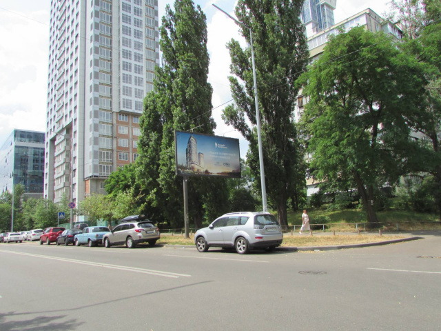 Щит 6x3,  Тичини Павла проспект, 1  (рух до Дніпровська набережна)