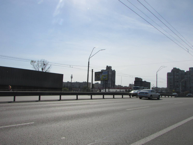Щит 6x3,  Перемоги проспект, шляхопровід біля М"Святошин", рух із центру міста, ліворуч