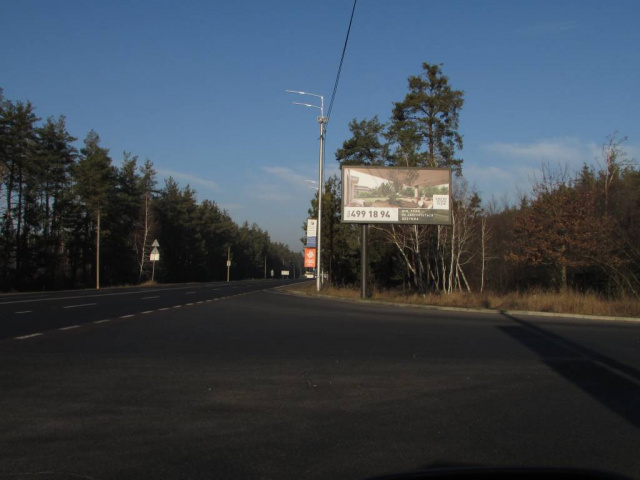 Бэклайт 6x3,  Столичне шосе поворот на котеджне містечко " Золоті ворота", рух до Киева