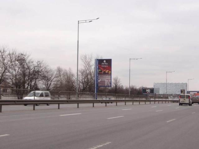 Бэклайт 4x8, Наддніпрянське шосе (після 500 метрів від мосту Патона, рух із центру міста) Бэклайт 4x8, Наддніпрянське шосе (після 500 метрів від мосту Патона, рух із центру міста)