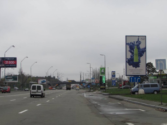 Бэклайт 4x8, Броварський проспект, (М) "Чернігівська" (попереду АЗС "ОККО", рух в напрямку Броварів) Бэклайт 4x8, Броварський проспект, (М) "Чернігівська" (попереду АЗС "ОККО", рух в напрямку Броварів)