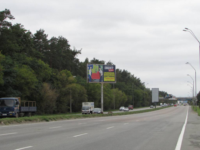 Щит 6x3, Броварський проспект (розподілювач), рух в напрямку Киева, за 500 метрів до зуп. "Птахофабрика" Щит 6x3, Броварський проспект (розподілювач), рух в напрямку Киева, за 500 метрів до зуп. "Птахофабрика"