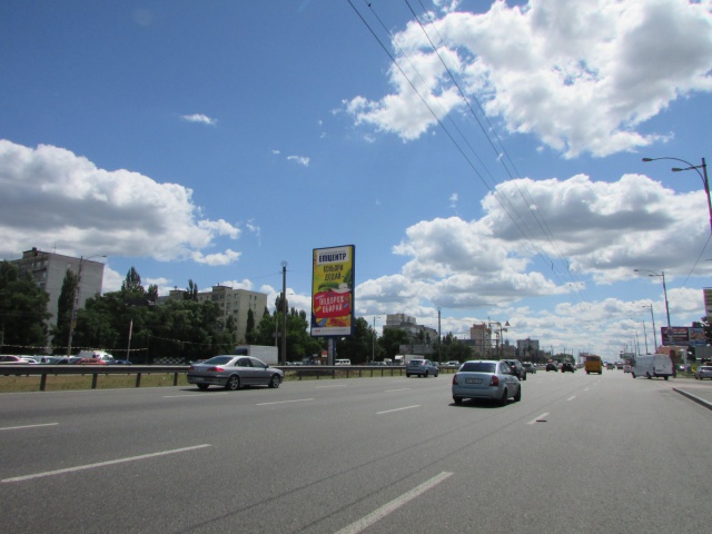 Бэклайт 4x8, Кільцева дорога, розподілювач (навпроти вул.Зодчих,56-58), рух від проспекту Перемоги Бэклайт 4x8, Кільцева дорога, розподілювач (навпроти вул.Зодчих,56-58), рух від проспекту Перемоги