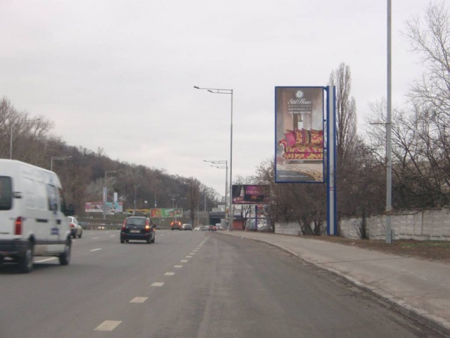 Бэклайт 4x8, Наддніпрянське шосе (за 500 метрів до мосту Патона, рух до центру міста) Бэклайт 4x8, Наддніпрянське шосе (за 500 метрів до мосту Патона, рух до центру міста)
