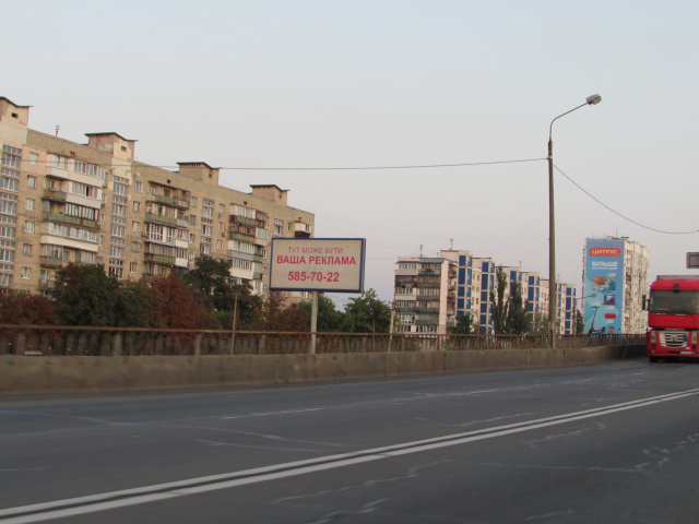 Бэклайт 6x3, Братиславська, 26 (ринок "Юність"), рух в напрямку М"Чернігівська", ліворуч Бэклайт 6x3, Братиславська, 26 (ринок "Юність"), рух в напрямку М"Чернігівська", ліворуч