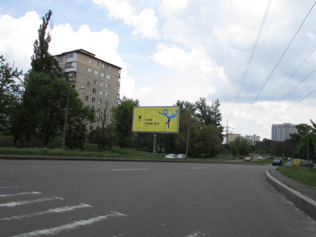 Призма 6x3,  Алішера Навої проспект, 69 (розподілювач), після 100 метрів руху від бульвару Перова