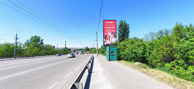 Беклайт 4x8,  Лугова, шляхопровід з вул Богатирська (рух в бік ТРЦ Караван)