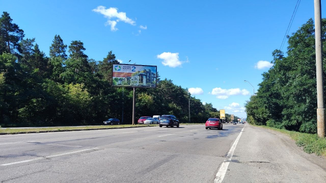 Щит 6x3,  Броварський проспект (розподілювач), рух в напрямку Києва, 200 метрів від АЗС "ОККО"