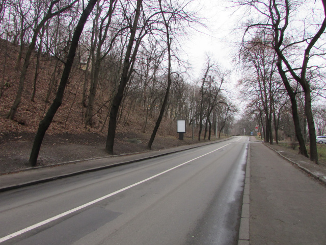 Ситилайт 1.2x1.8, Паркова дорога (парк Аскольдова могила), 400 метрів руху від алеї Героїв Крут, ліворуч Ситилайт 1.2x1.8, Паркова дорога (парк Аскольдова могила), 400 метрів руху від алеї Героїв Крут, ліворуч