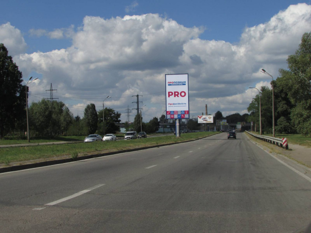 Бэклайт 4x8, Богатирська, 3А "Кирилівське озеро" (розподілювач), рух в напрямку від Петрівки Бэклайт 4x8, Богатирська, 3А "Кирилівське озеро" (розподілювач), рух в напрямку від Петрівки