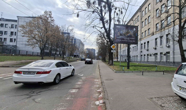Скролл 3.14x2.32, Предславінська, 36/6, (60 метрів до перехрестя з Єжи Ґедройця (Тверська)) Скролл 3.14x2.32, Предславінська, 36/6, (60 метрів до перехрестя з Єжи Ґедройця (Тверська))